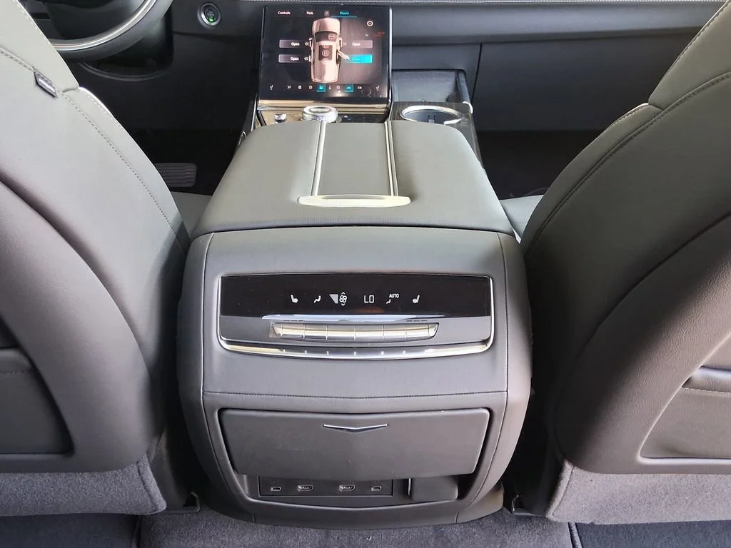 2026 Cadillac Escalade Luxury - Photo 29