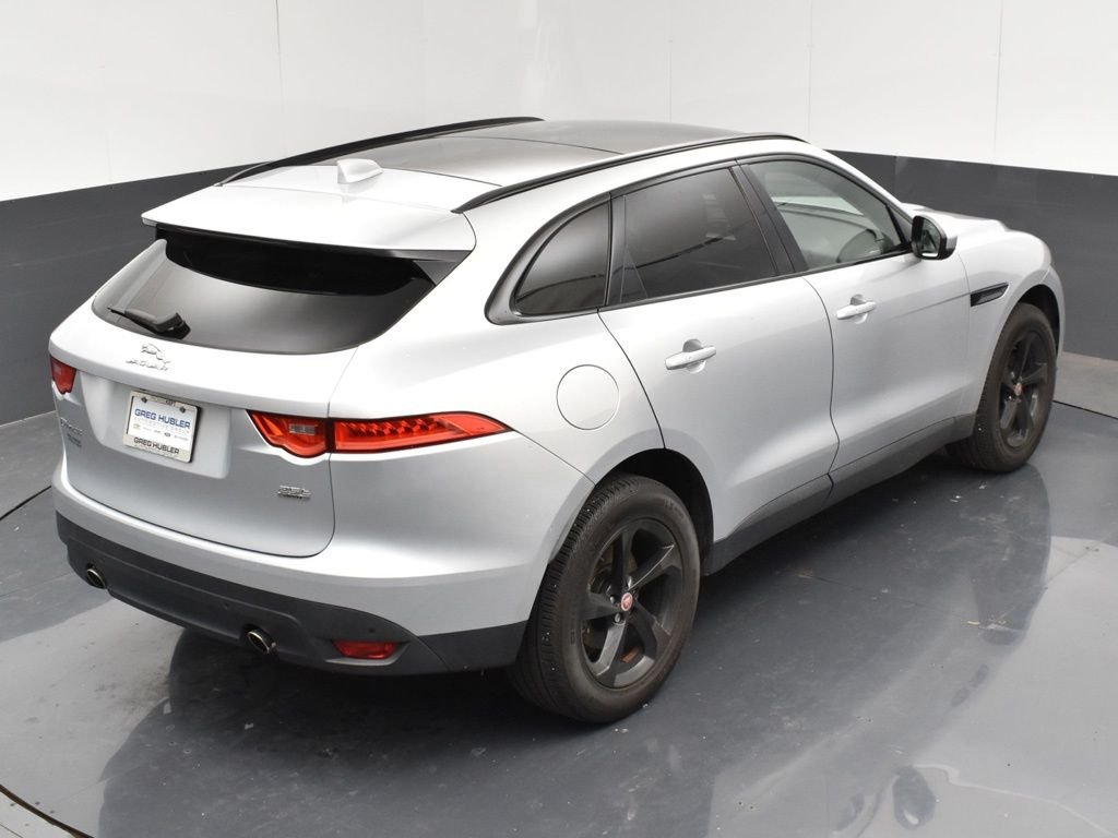 Used 2019 Silver Jaguar 25t Premium image 29