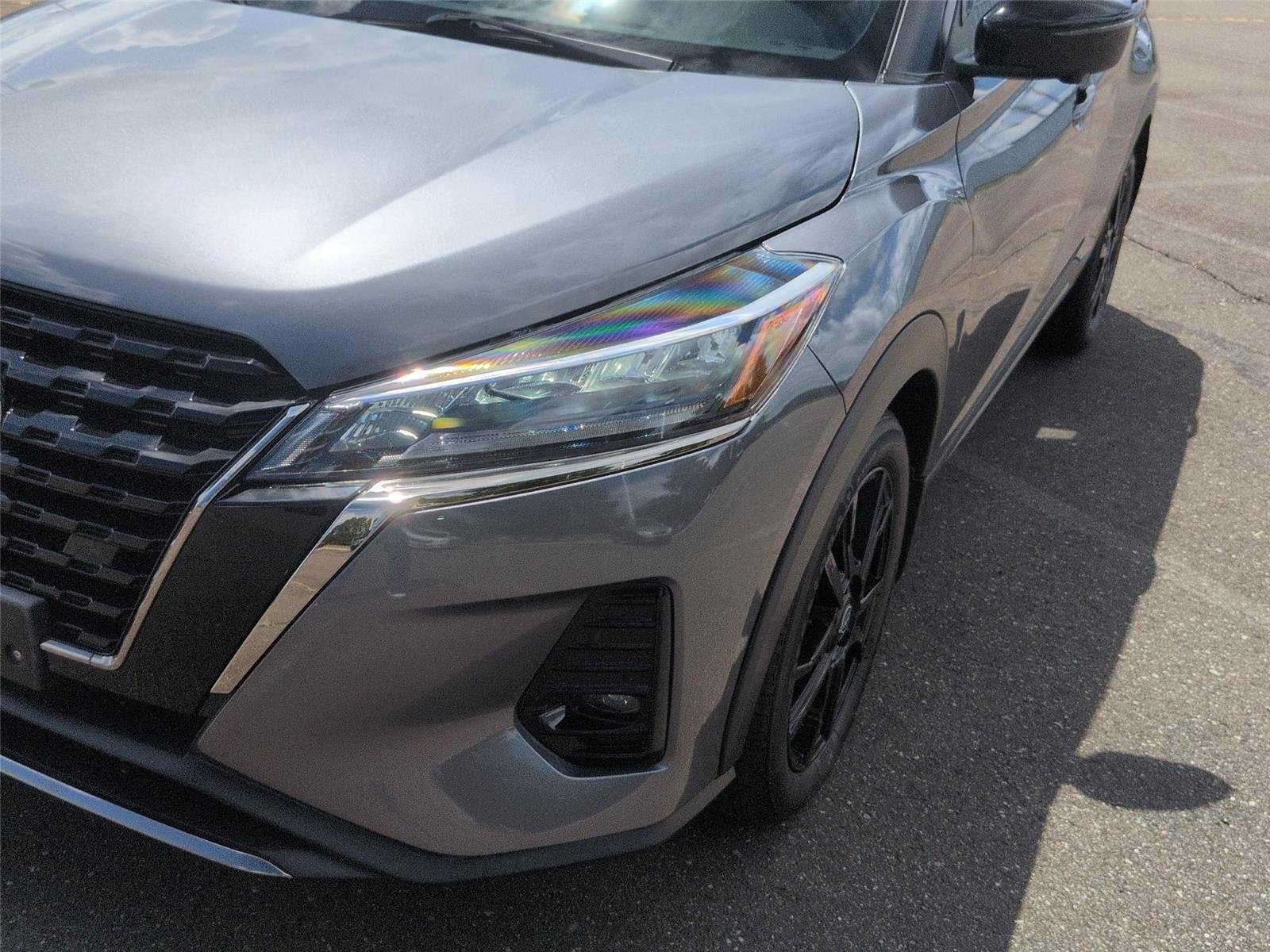 Used 2024 Gun Metallic Nissan SR image 9