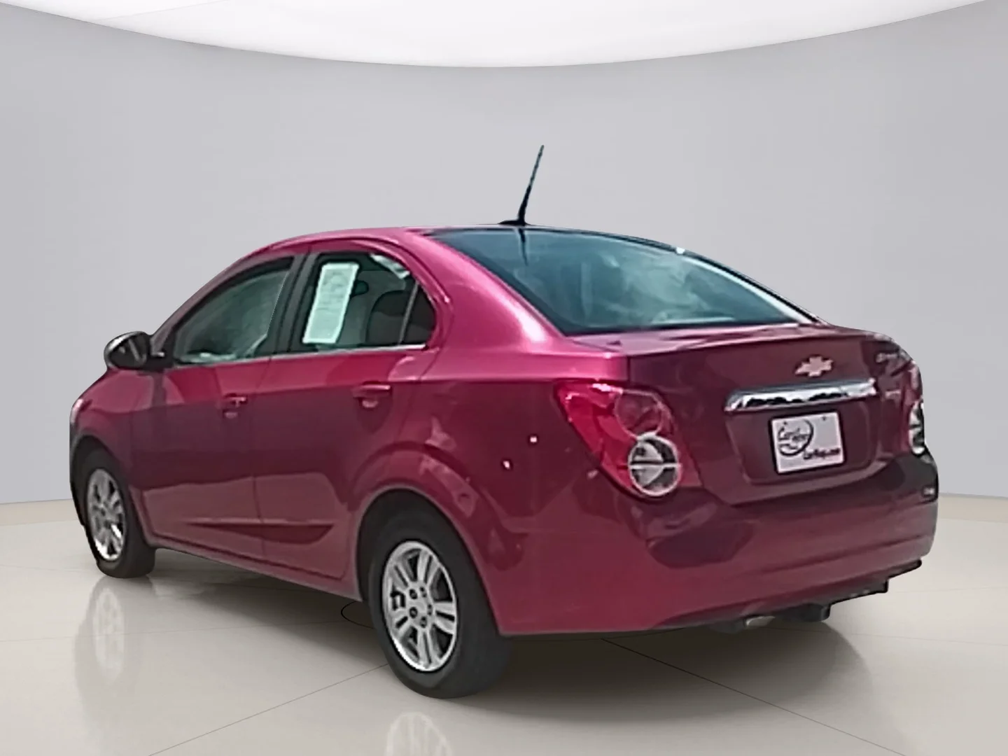Used 2013 Red Chevrolet LT image 3
