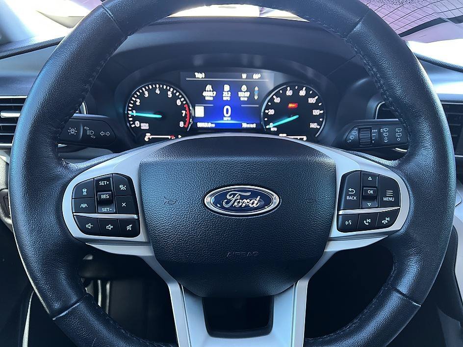 Used 2023 White Metallic Ford XLT image 22