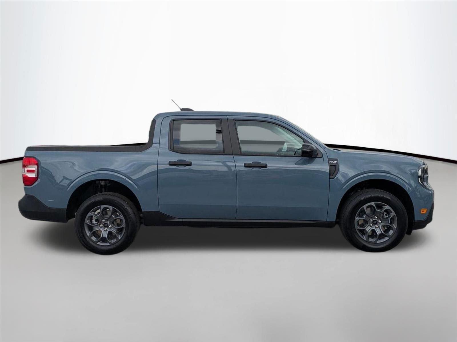 New 2026 Azure Gray Metallic Tri-Coat Ford XLT image 4
