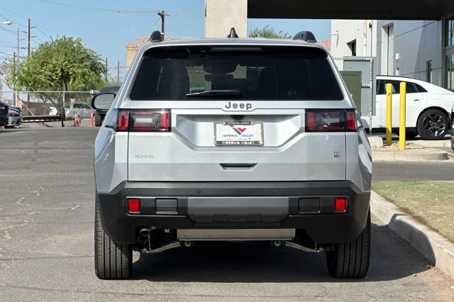 New 2026 Silver Zynith Clear-Coat Exterior Paint Jeep  image 4