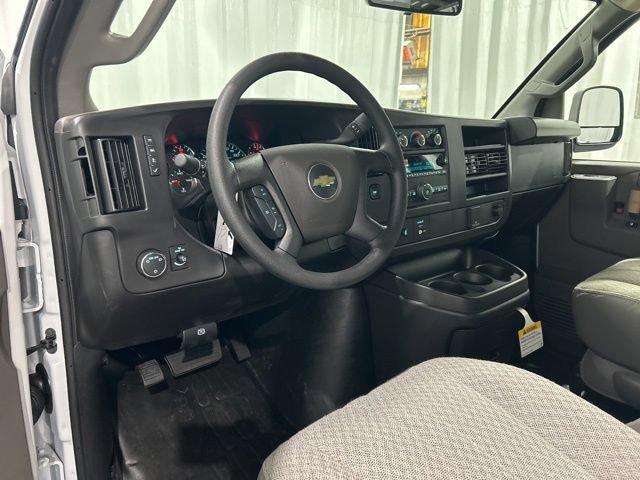 2026 Chevrolet Express Cargo Work Van - Photo 15