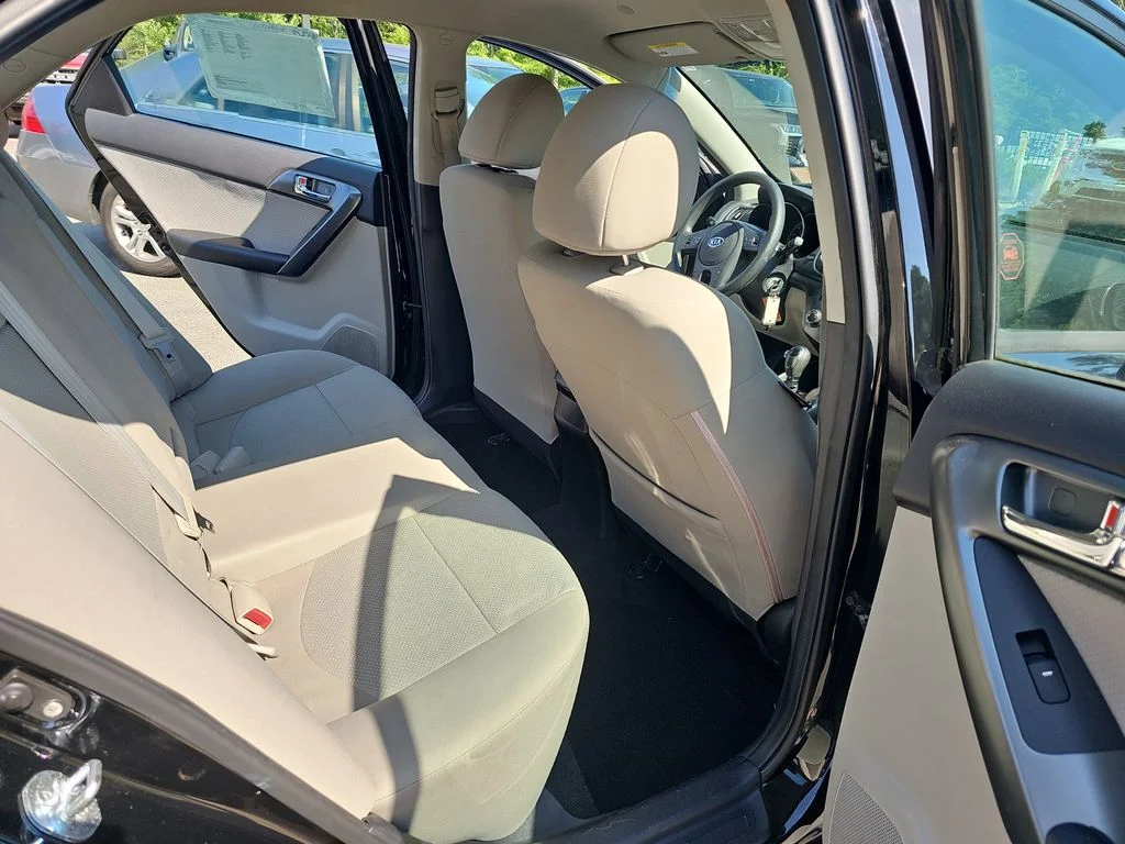 Used 2013 Black Kia EX image 11
