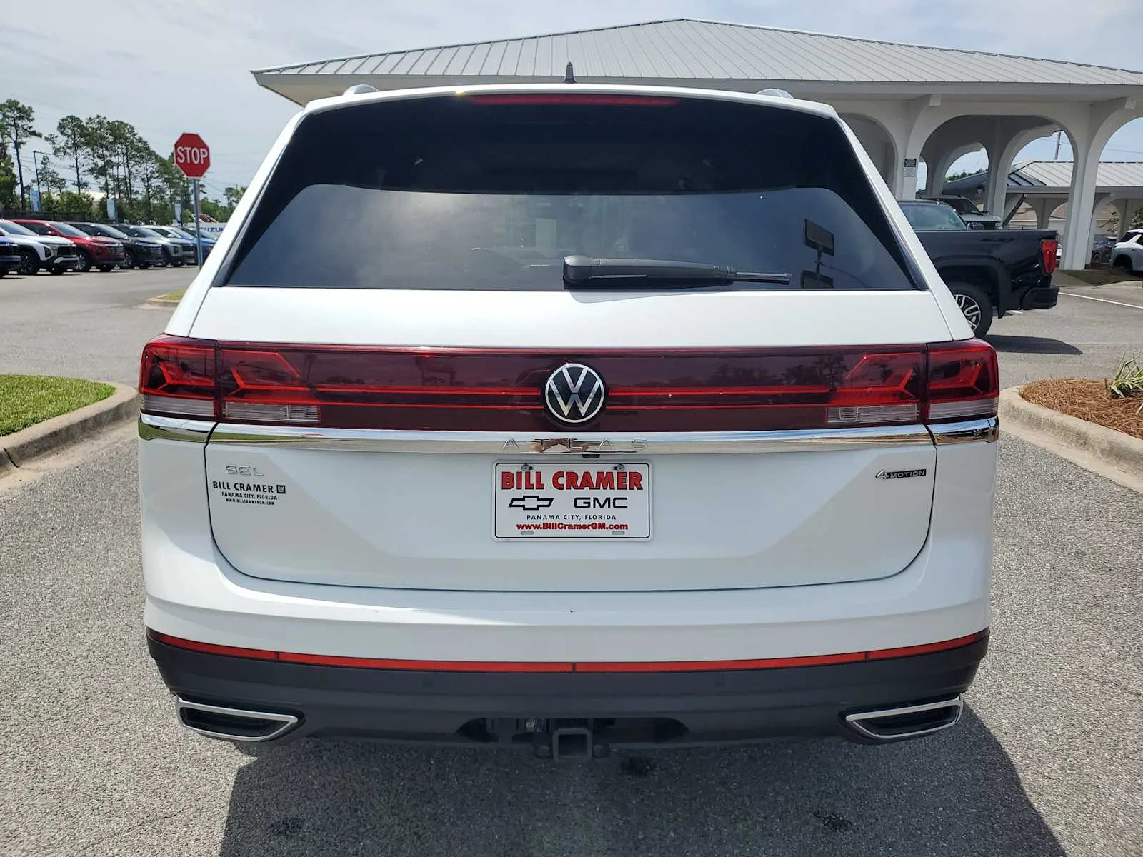 Used 2025 Opal White Pearl White Volkswagen 2.0T SEL image 4