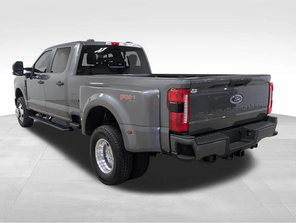 New 2026 Carbonized Gray Metallic Ford F-350® XL image 29