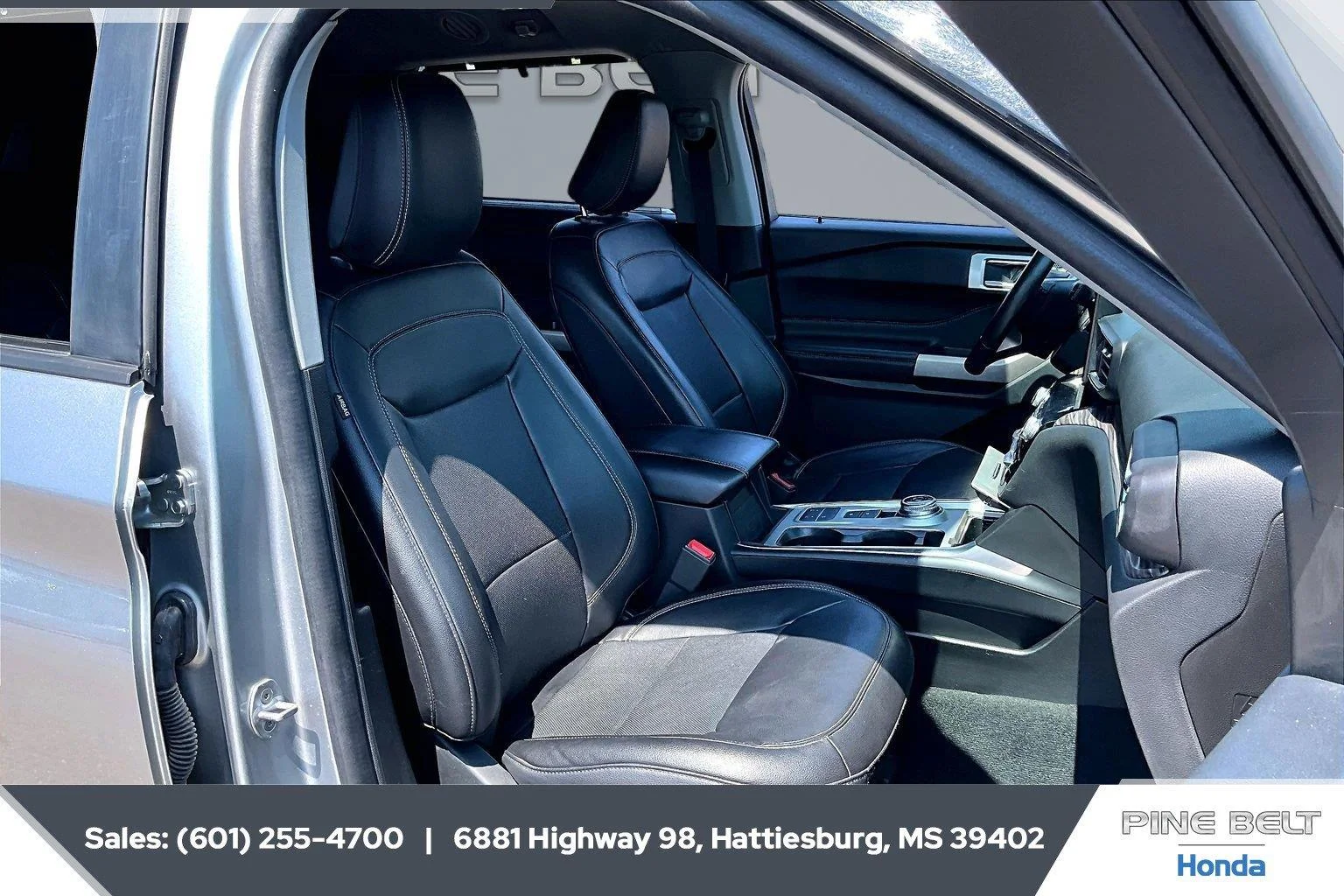 Used 2023 Iconic Silver Ford Limited image 6