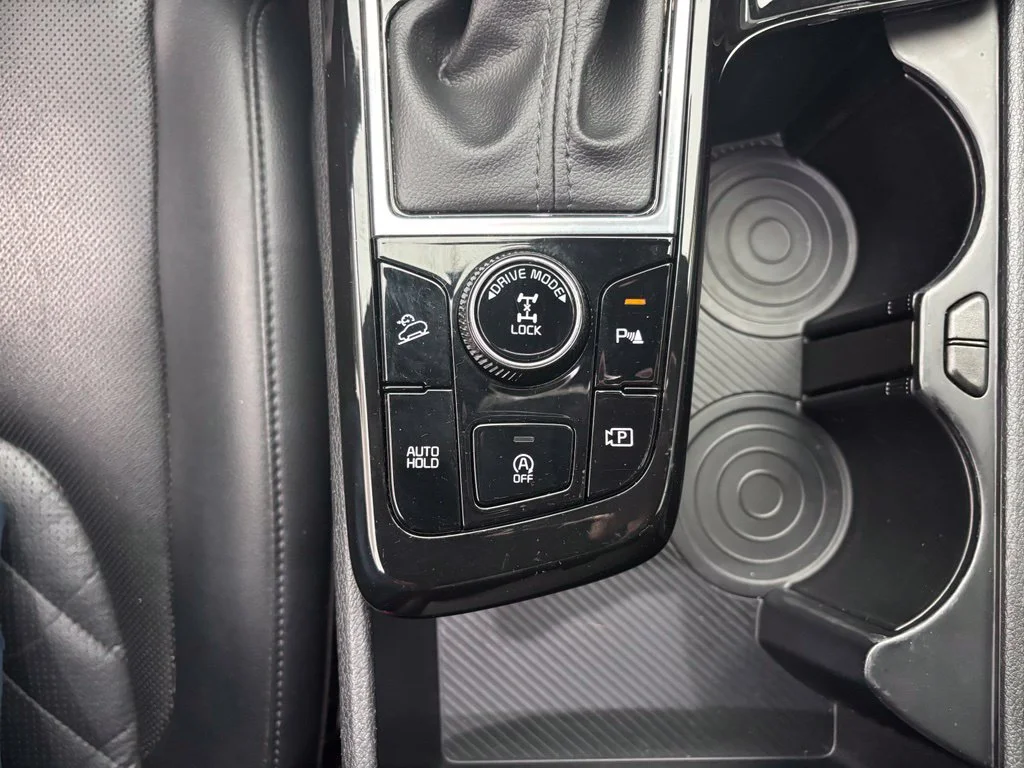 Used 2023 White Kia X-Pro Prestige image 30