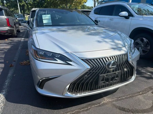 Used 2019 Silver Lexus 350 Ultra Luxury image 2