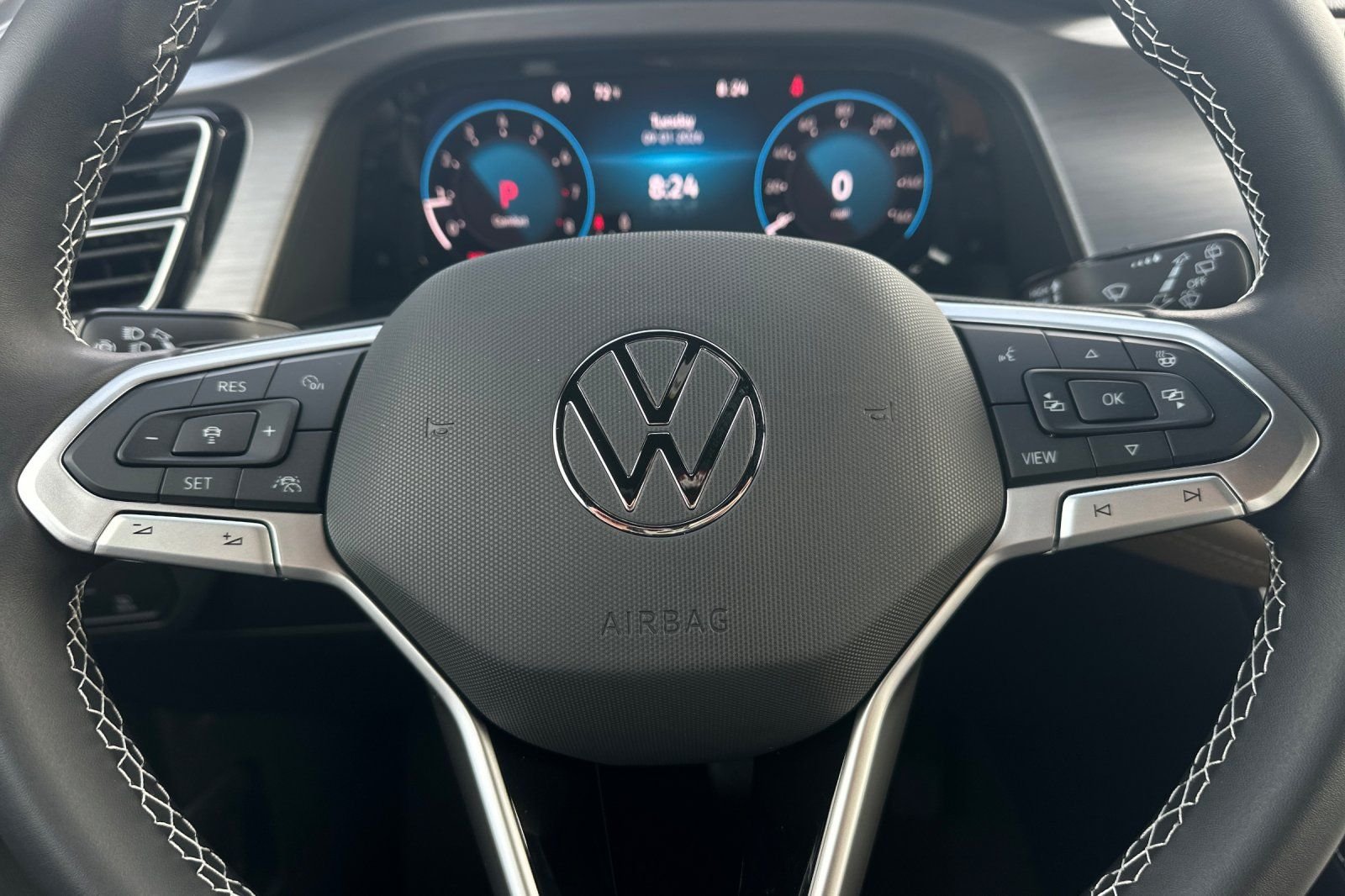 New 2026  Volkswagen SE image 23