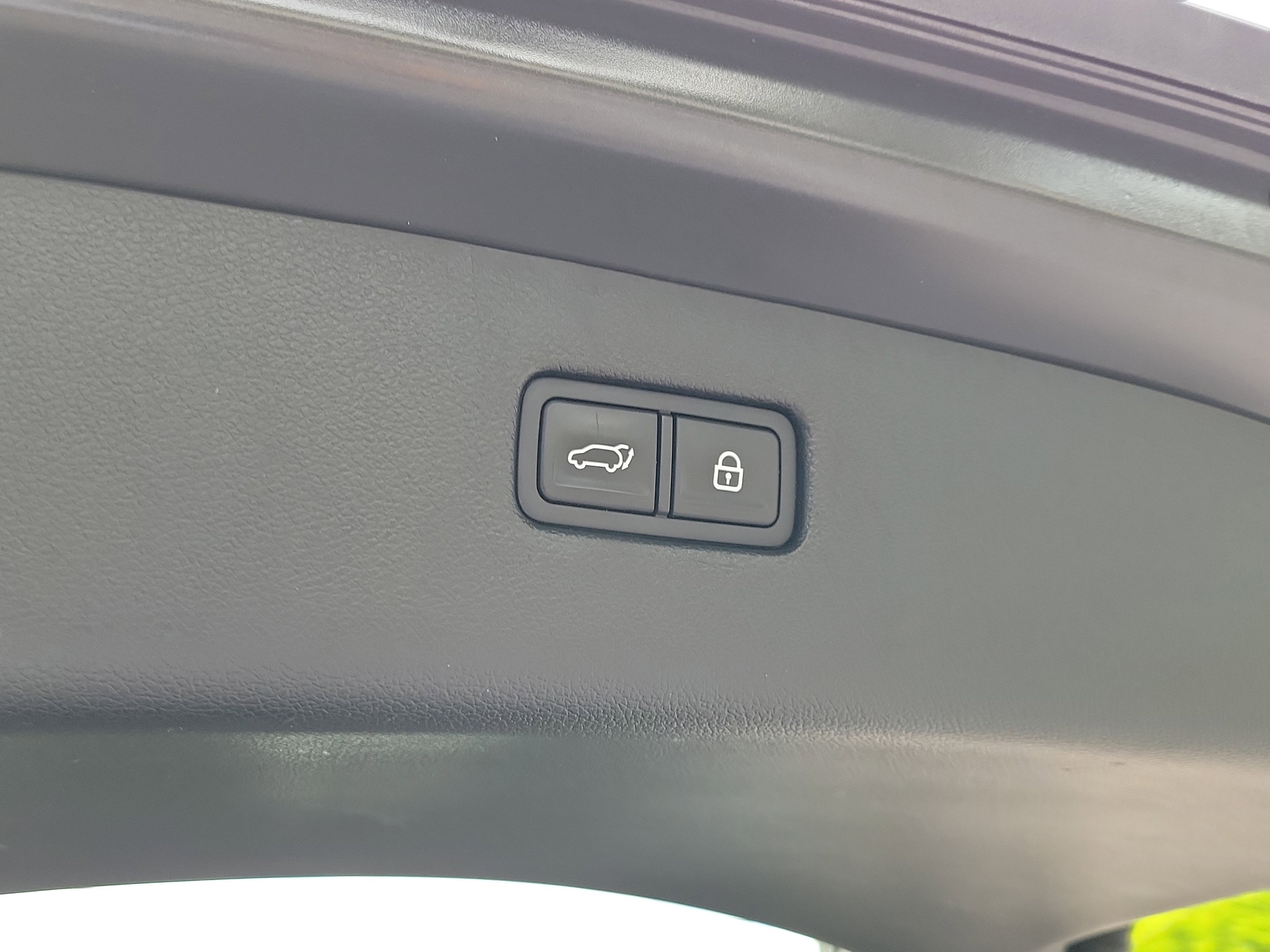 Used 2021 Himalayan Gray Genesis 3.5T image 8