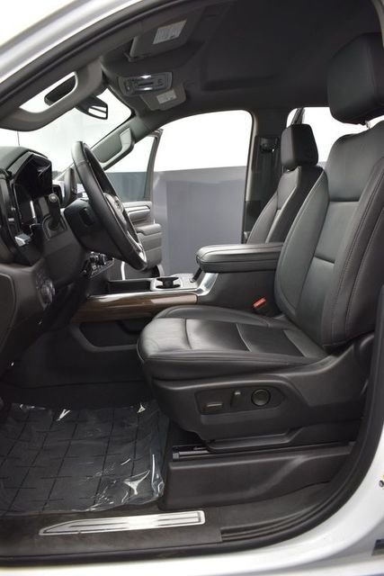Used 2024 White Chevrolet LT image 9