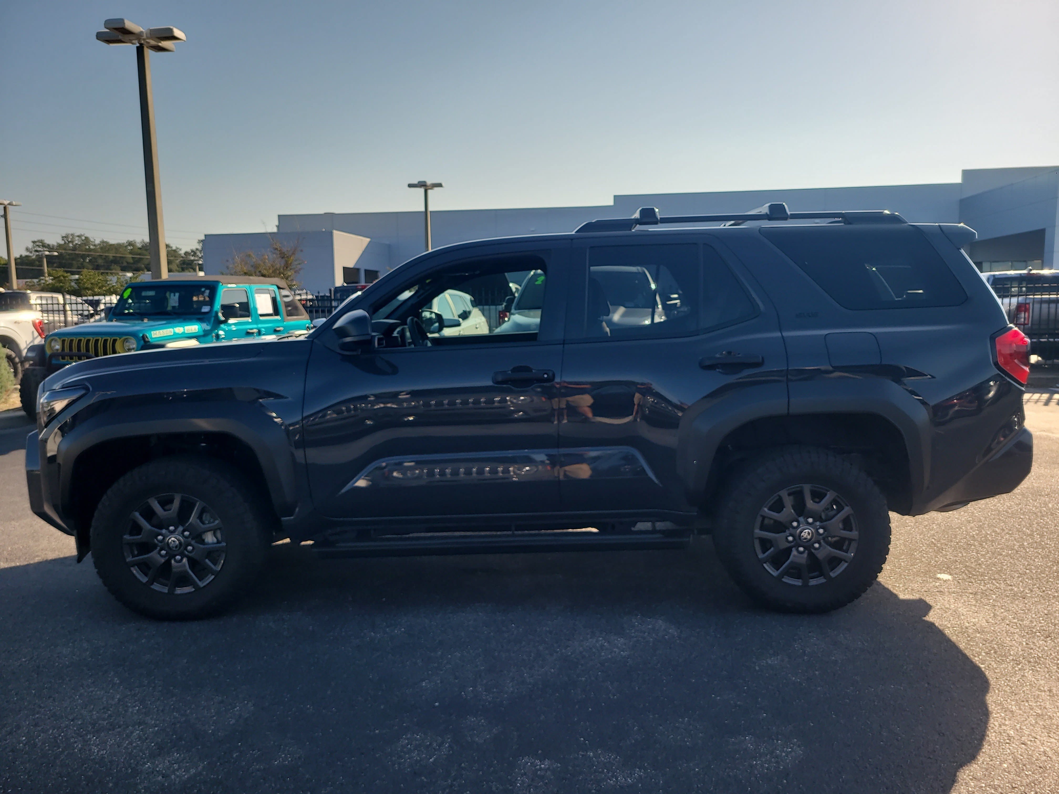 Used 2025 Underground Toyota SR5 image 7