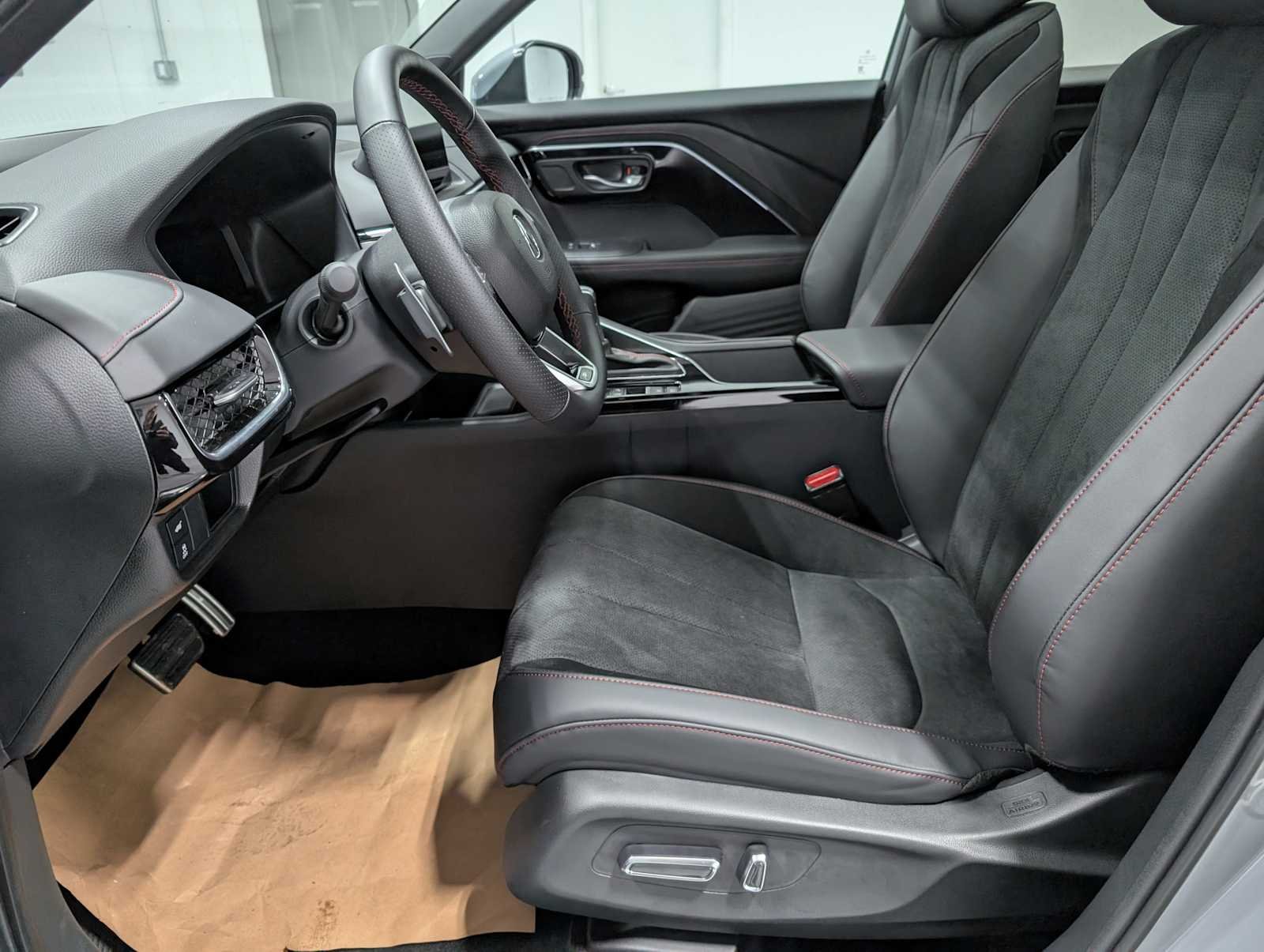 Used 2025 Urban Gray Pearl Acura w/A-Spec Package image 4