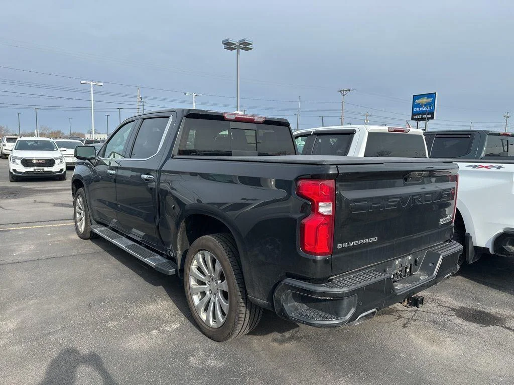 Used 2021 Black Metallic Chevrolet High Country image 40