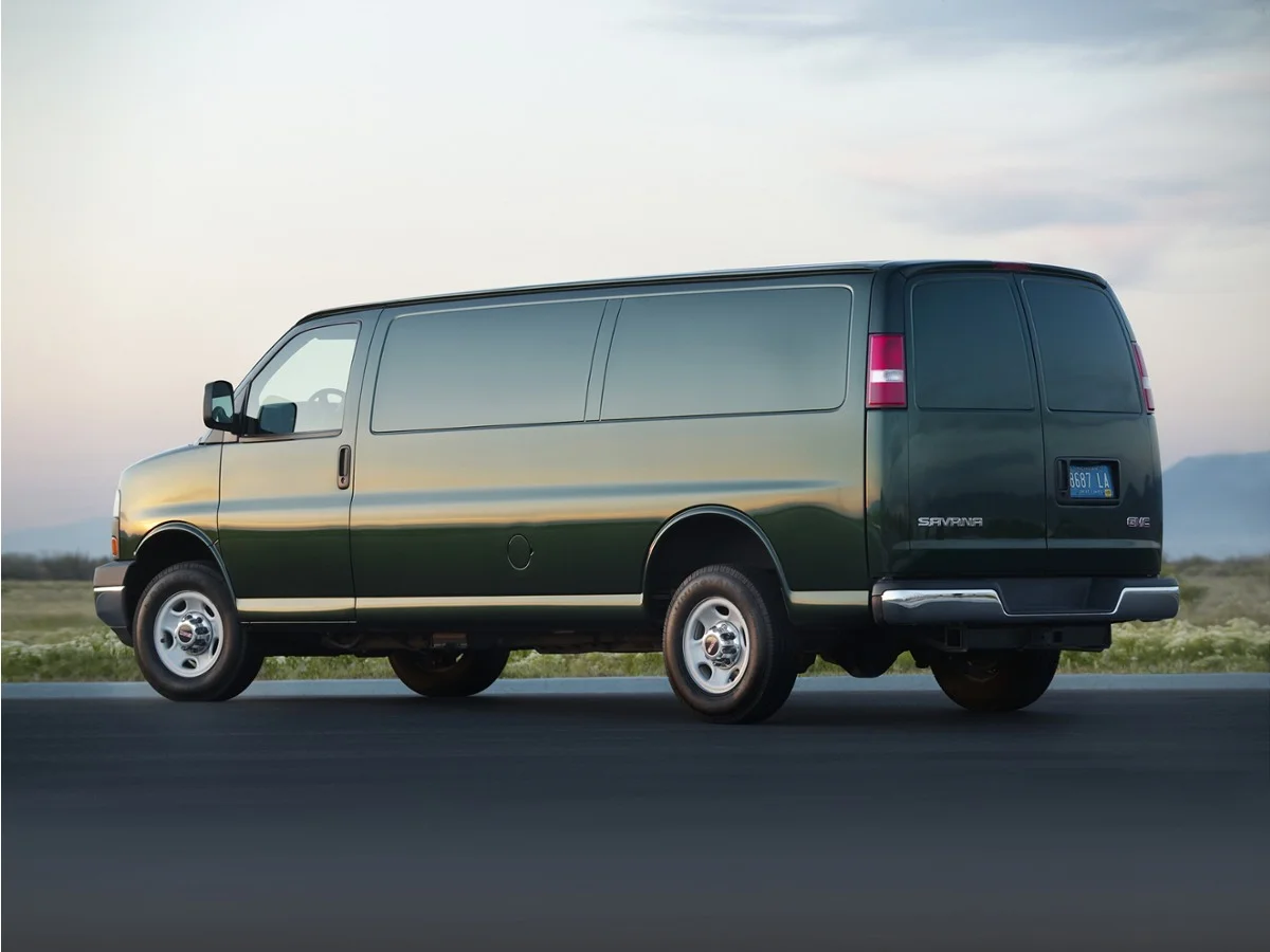 2019 GMC Savana Cargo