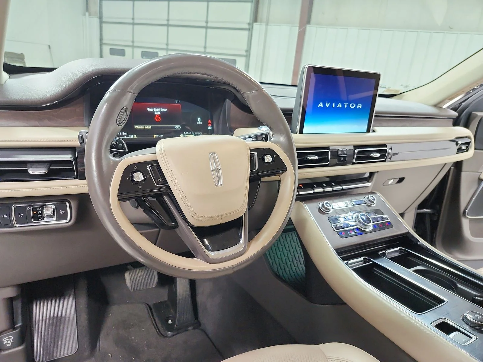 Used 2023 Black Metallic Lincoln Reserve image 18