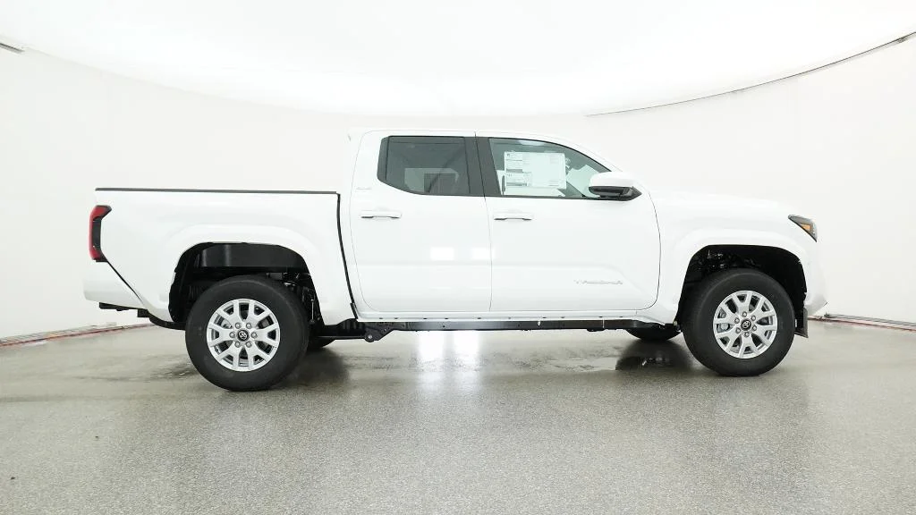 New 2026 Ice Cap Toyota SR5 image 13