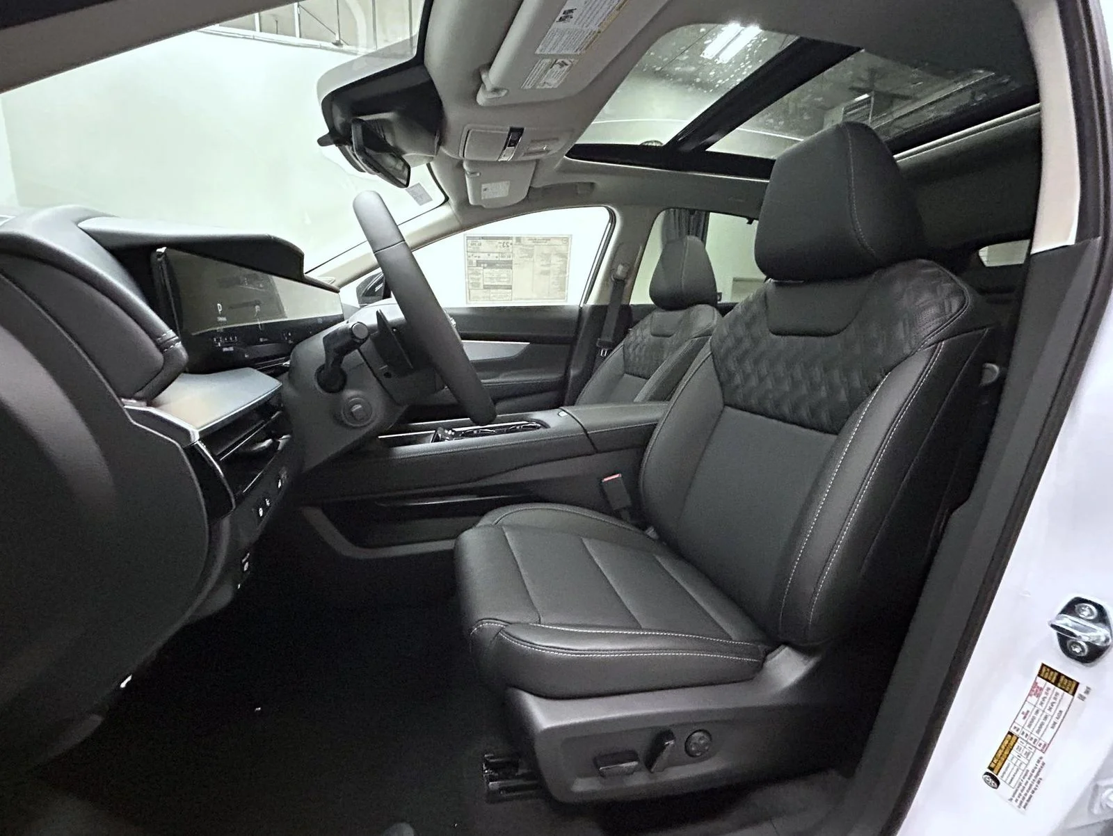 New 2026 White Nissan Platinum image 10