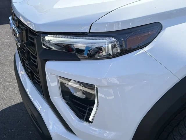New 2026 Summit White GMC Elevation image 9