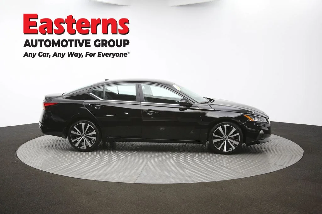 Used 2022 Black Nissan 2.5 SR image 42
