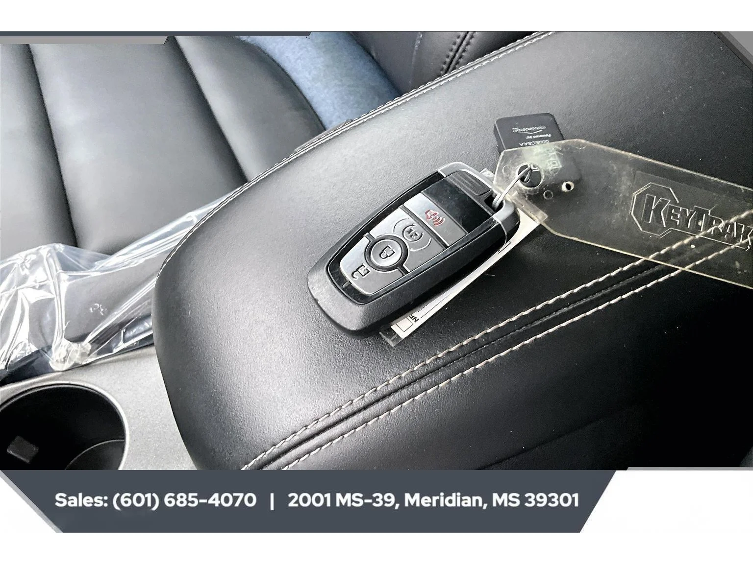 Used 2025 Carbonized Gray Metallic Ford Outer Banks image 9