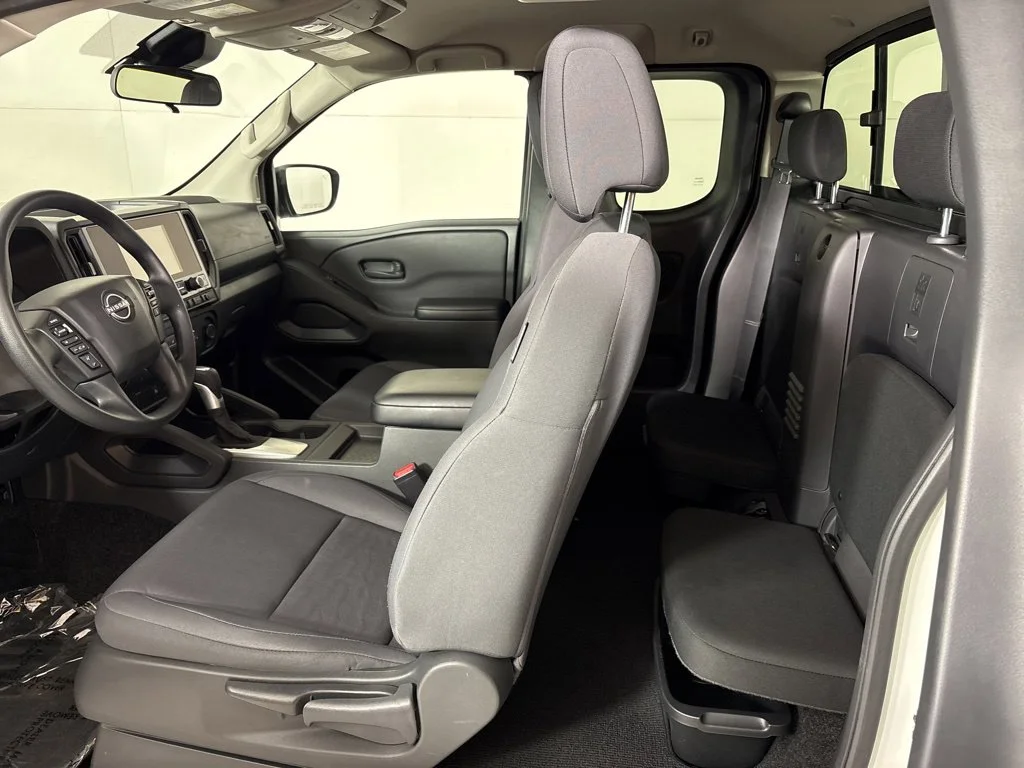 Used 2025 White Nissan S image 21
