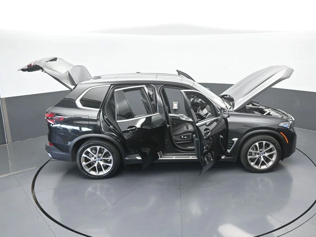 Used 2025 Black Sapphire Metallic BMW xDrive50e image 75