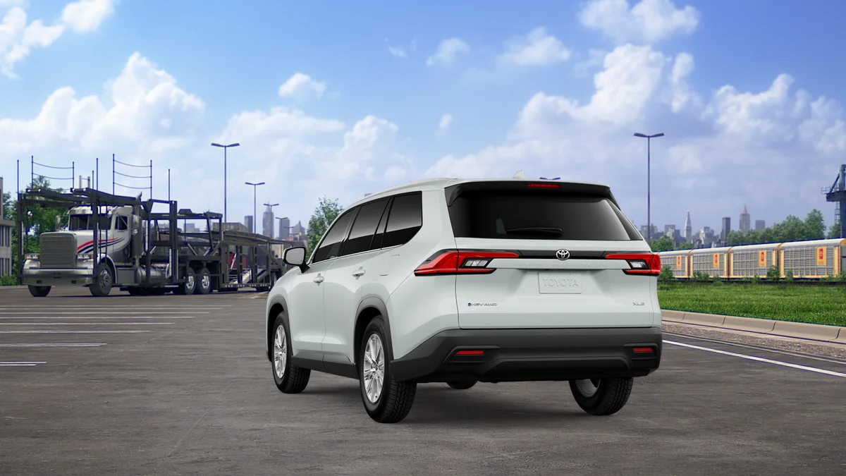 New 2026 Wind Chill Pearl Toyota Hybrid XLE image 7
