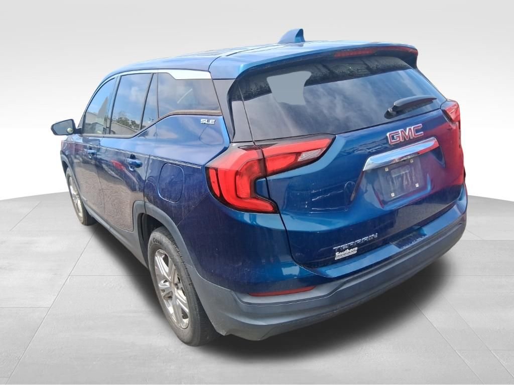 Used 2020 Blue GMC SLE image 10