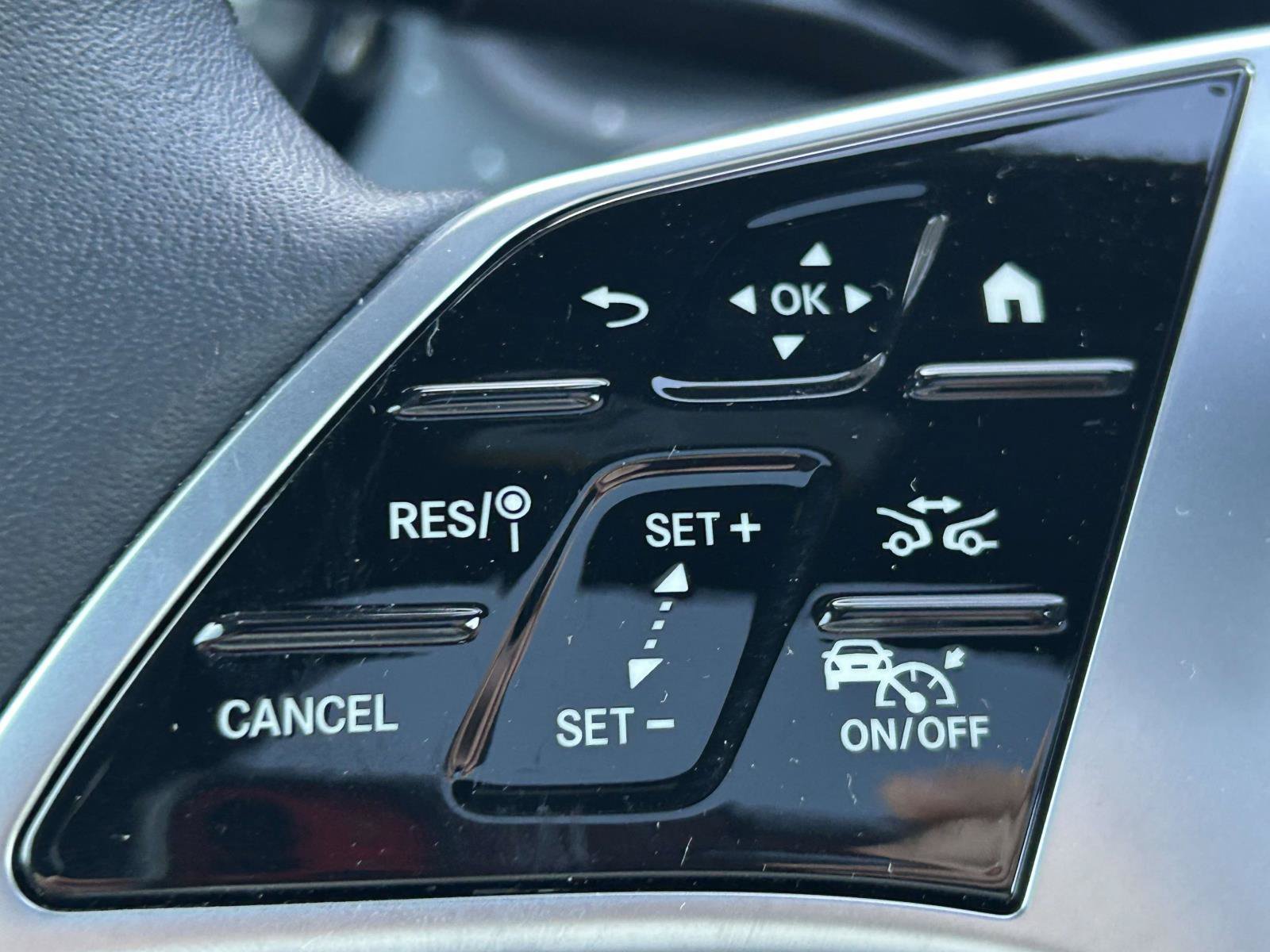 Certified Used 2024 Polar White Mercedes-Benz EQE 350 4MATIC® SUV image 27
