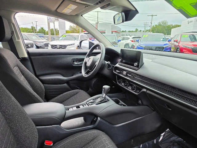 Used 2024 Crystal Black Pearl Honda 5DR AWD LX image 12