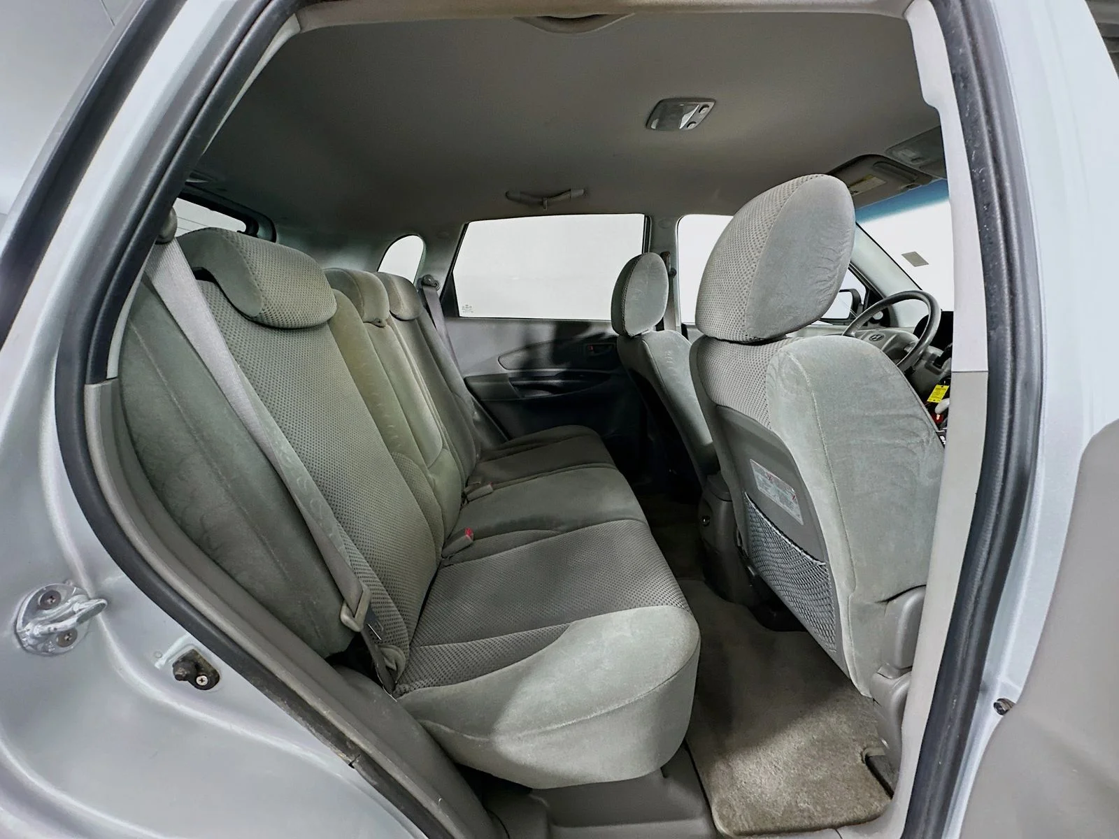 Used 2008 Silver Hyundai SE image 26