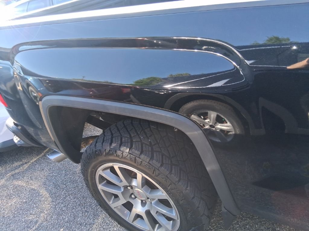 Used 2015 Black GMC Denali image 14