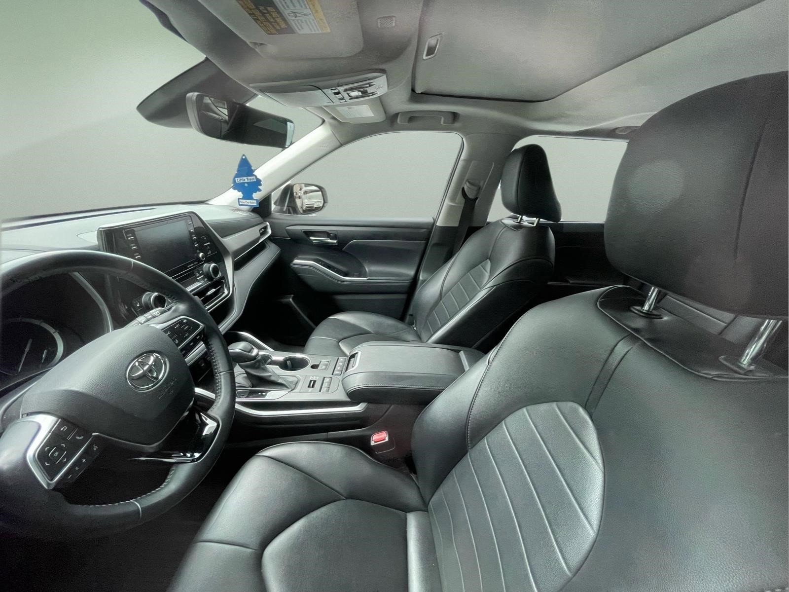 Used 2021 Blizzard Pearl Toyota XLE image 24