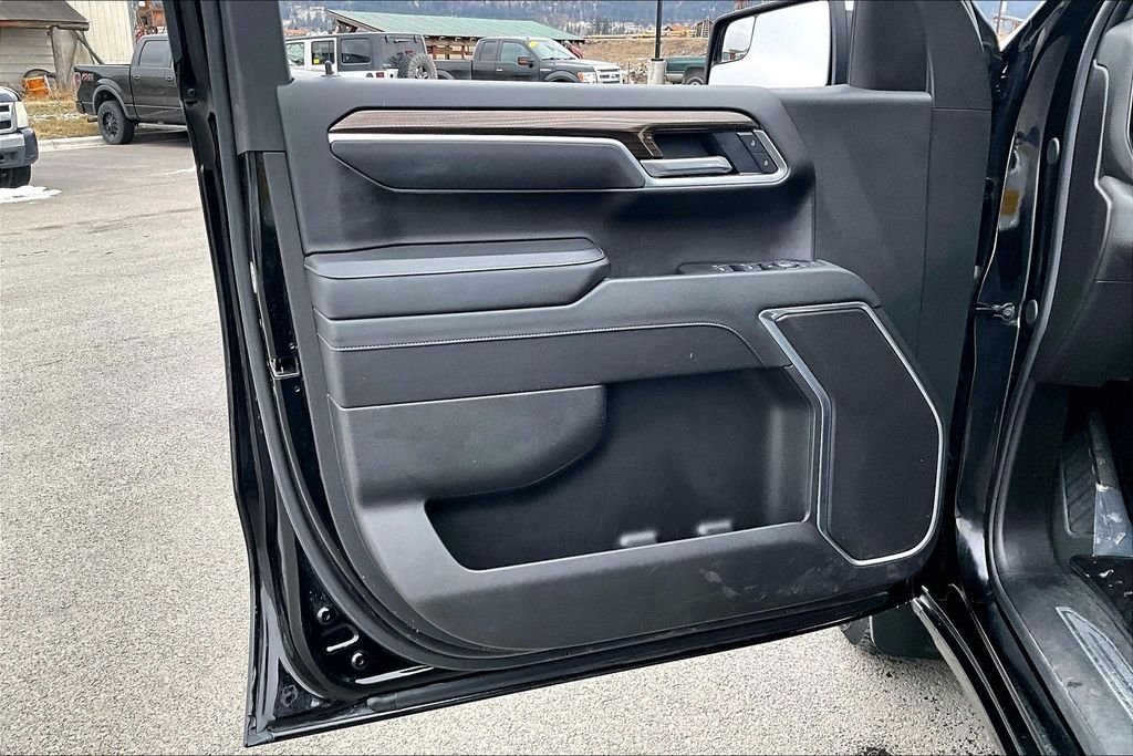 2025 Chevrolet Silverado 1500 LT - Photo 24