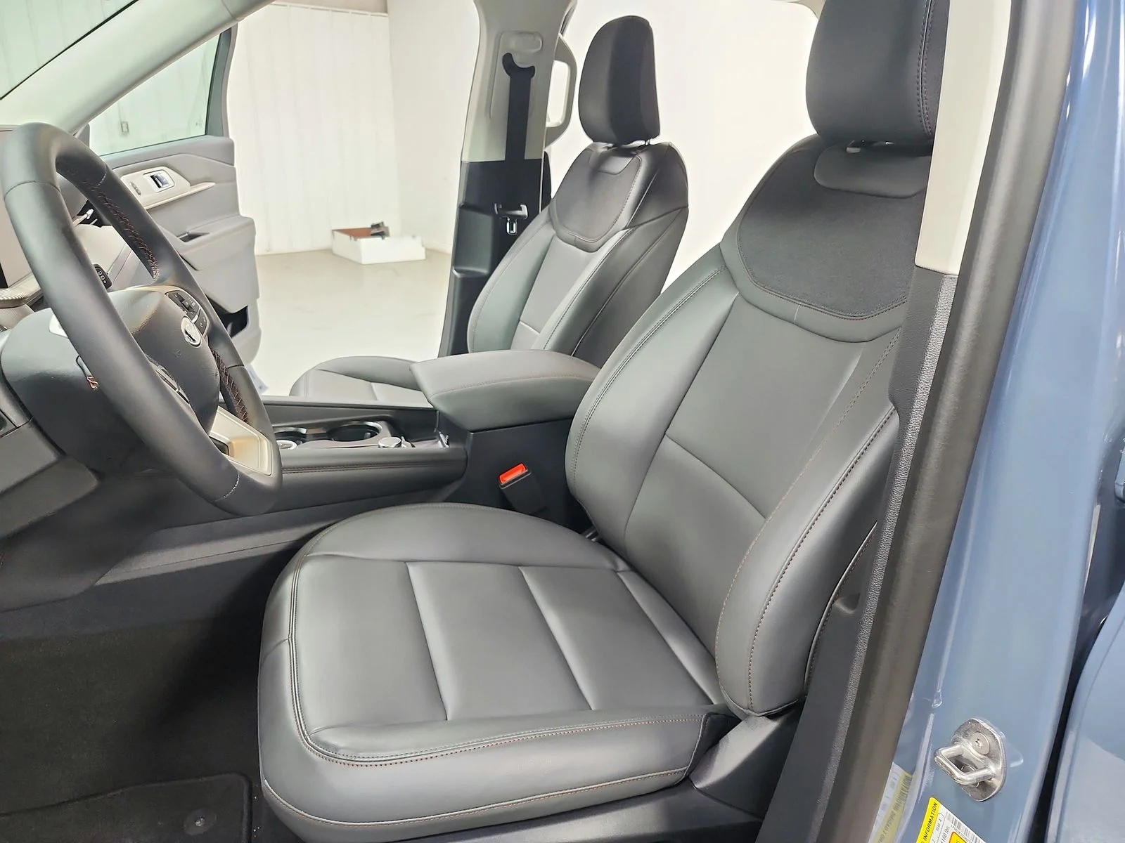 Used 2026 Vapor Blue Metallic Ford Active image 19