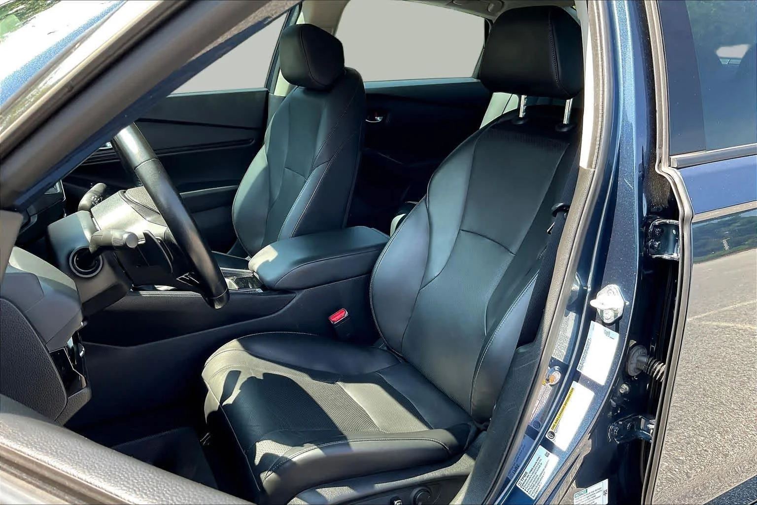 Used 2024 Canyon River Blue Metallic Honda EX-L image 8