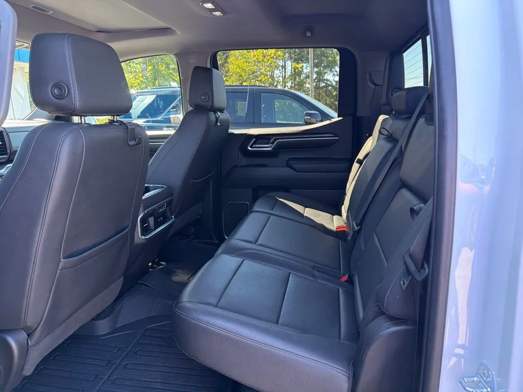 Used 2023 Summit White GMC SLT image 32