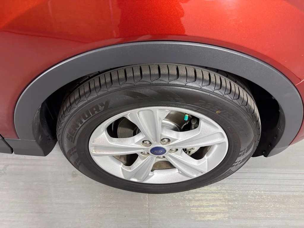 Used 2014 Orange Ford S image 14