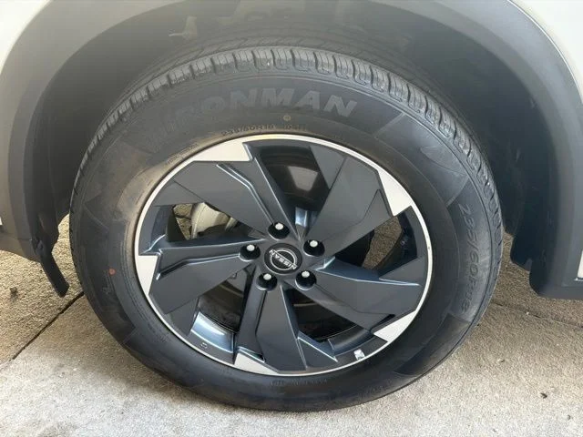 Used 2025 White Nissan SV image 10