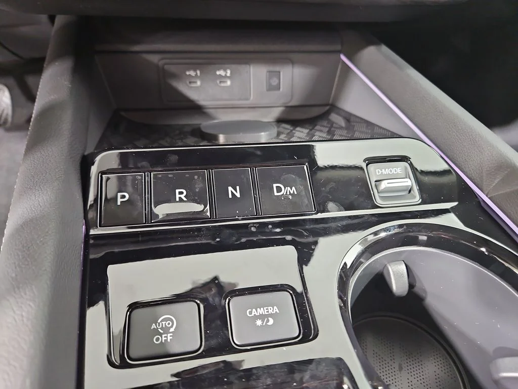 New 2026 Champagne Silver Metallic Nissan SL image 24