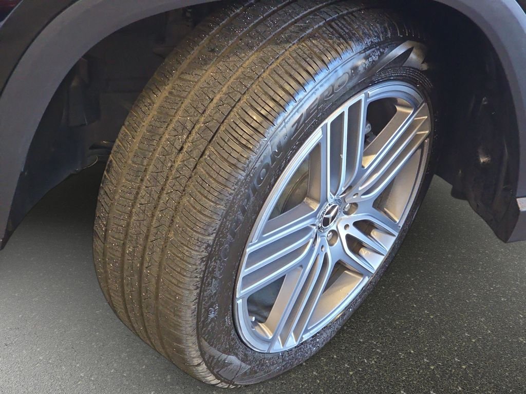 Used 2021 Black Mercedes-Benz GLS 450 image 35