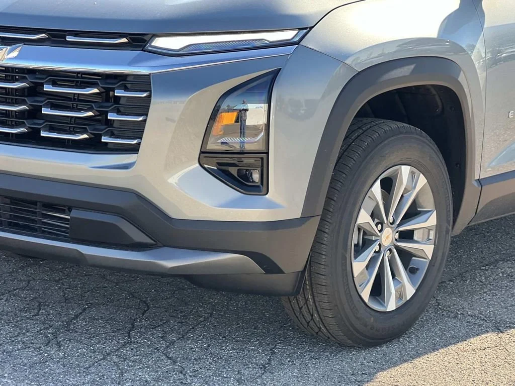 2026 Chevrolet Equinox LT - Photo 8