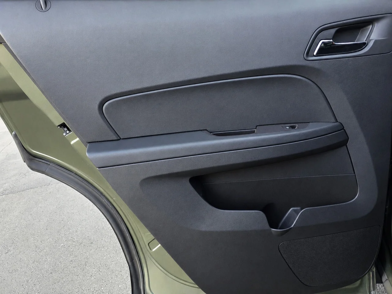 Used 2015 Sea Grass Chevrolet LT w/1LT image 29