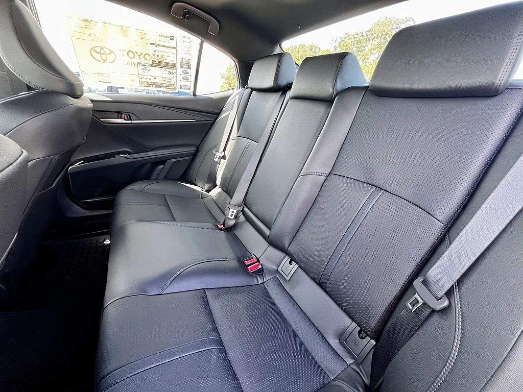 2026 Toyota Camry XSE - Photo 10
