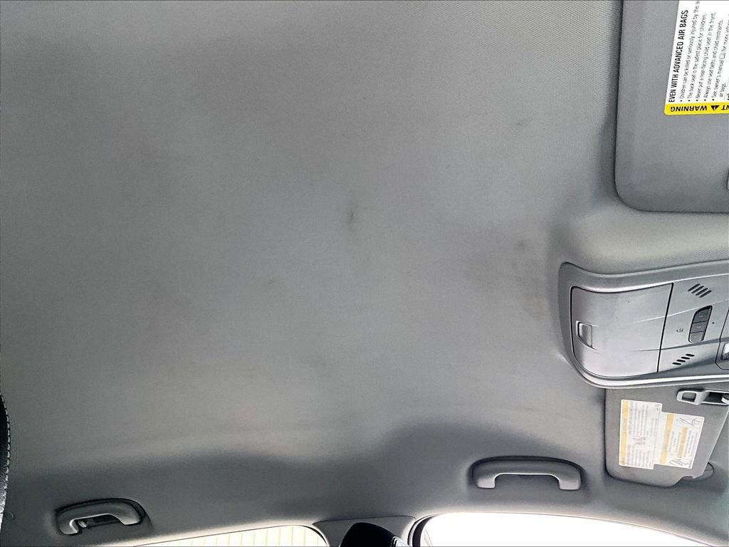 Used 2024 Downpour Metallic GMC SLT image 22