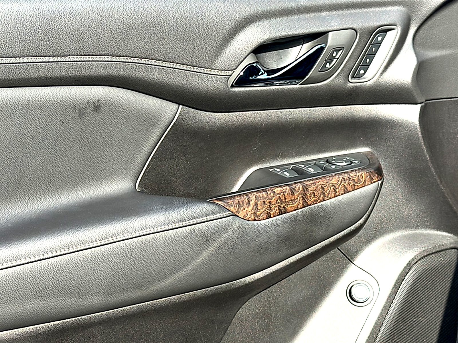Used 2023 Ebony Twilight Metallic GMC Denali image 17