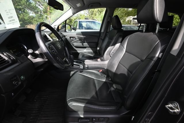 Used 2017  Honda EX-L image 10